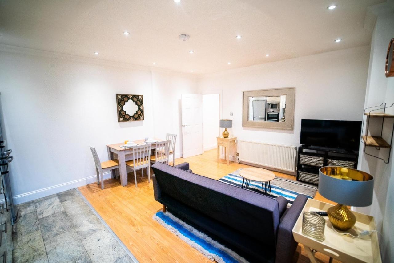 Stay With Serena Homes , One Bedroom Apartment Purley Bagian luar foto