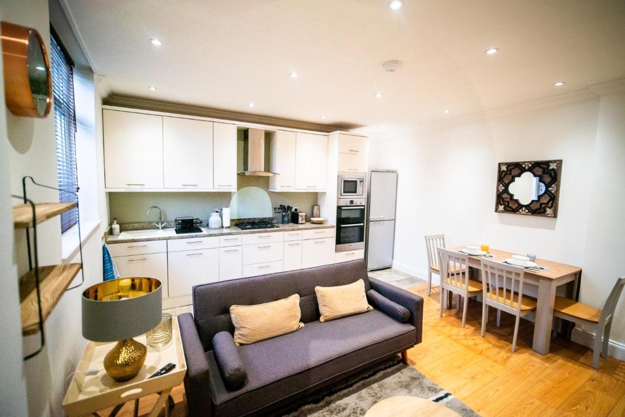 Stay With Serena Homes , One Bedroom Apartment Purley Bagian luar foto
