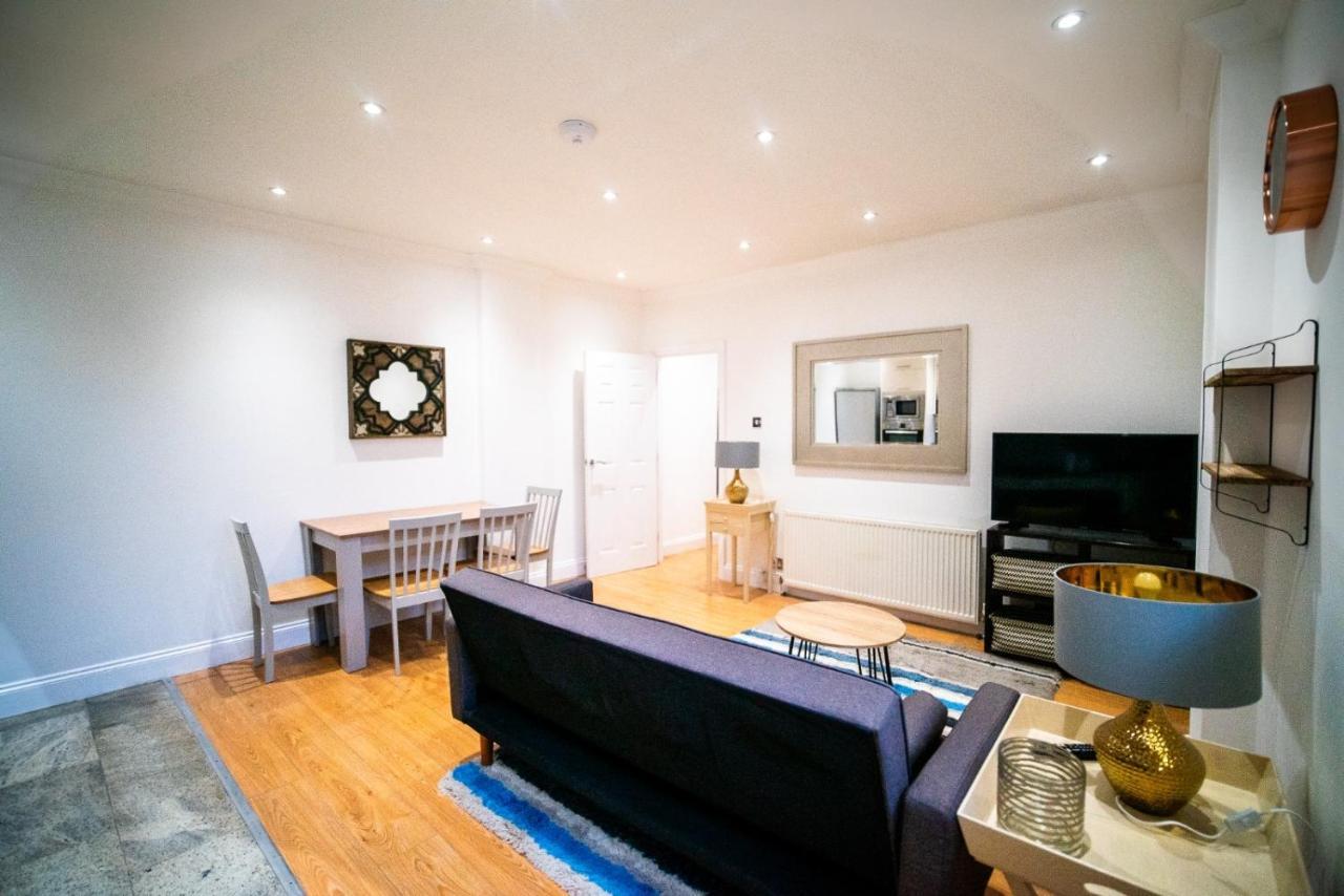 Stay With Serena Homes , One Bedroom Apartment Purley Bagian luar foto