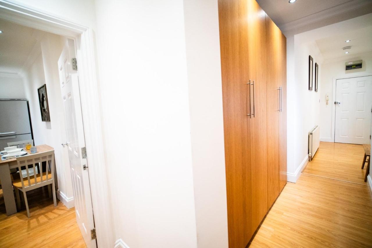 Stay With Serena Homes , One Bedroom Apartment Purley Bagian luar foto
